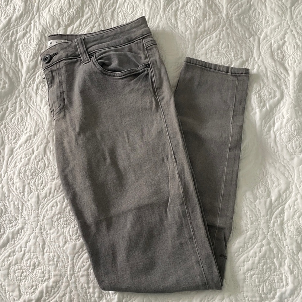 Cabi Skinny Pants Style #921 - Size 8
